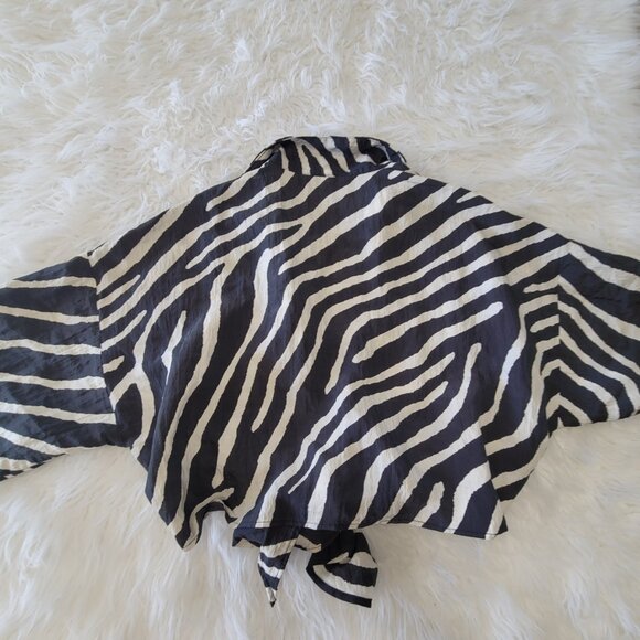 H&M Womens Crop Animal Print Lightweight Blouse Wrap Around Sz M Brown - Picture 7 of 10